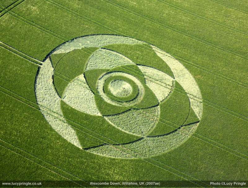 Lucy Pringle Crop Circle PH๏τography